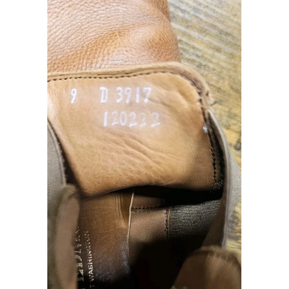 Allen Edmonds‎ 